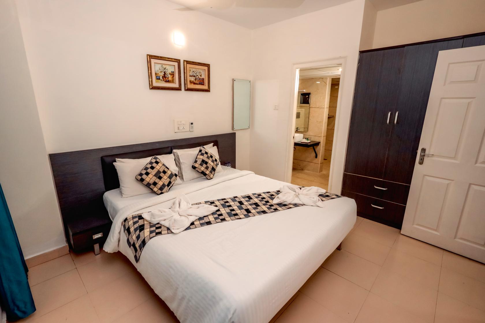 Deluxe Studio Rooms